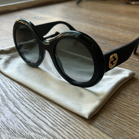 Gucci Sunglasses - Picture 1 of 9